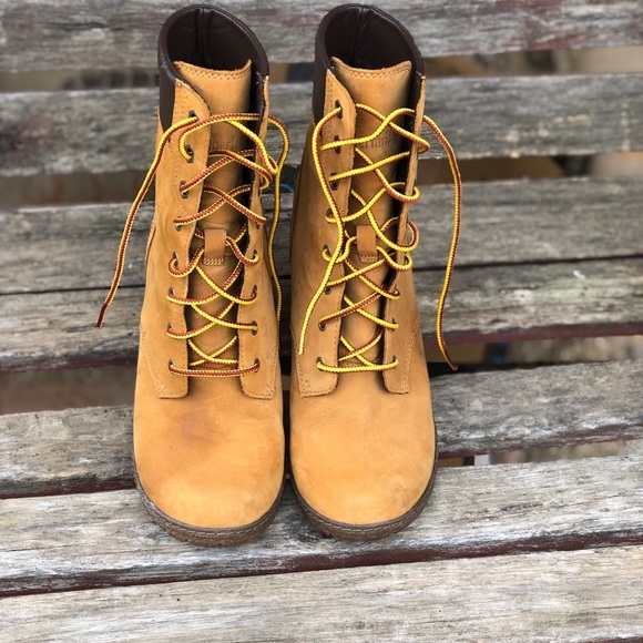 Timberland Boots - Chunky Heel size 7 - Picture 2 of 5